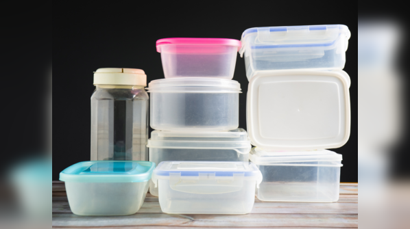 Avoid storing food in plastics